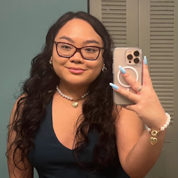 Meet your Posher, Charlize - Picture 1 of 1